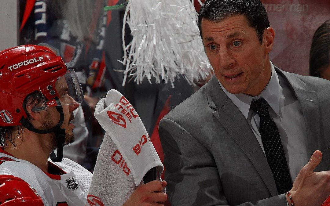 Canes re-sign Brind’Amour off latest playoff run