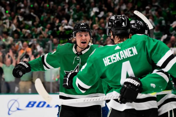 Stars put Game 1 behind, hang on to tie series